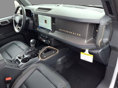 New 2026 Ford Bronco Badlands image 11