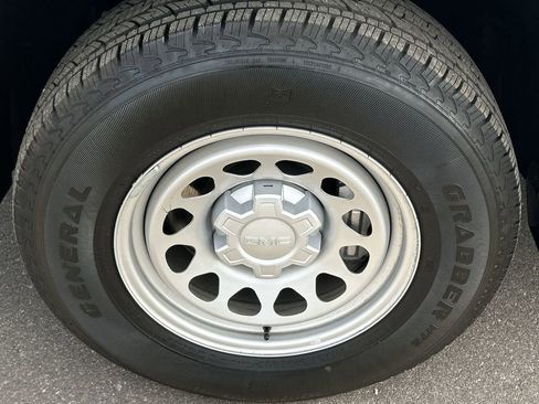 Used 2025 GMC Sierra 1500 Pro w/ Pro Value Package RWD image 32