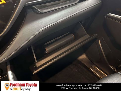 Used 2023 Toyota Highlander XLE AWD/4WD image 31