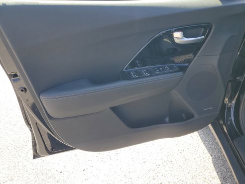 Used 2022 Kia Niro EX Premium image 14