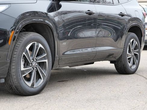 Used 2025 Buick Enclave Sport Touring AWD/4WD image 6