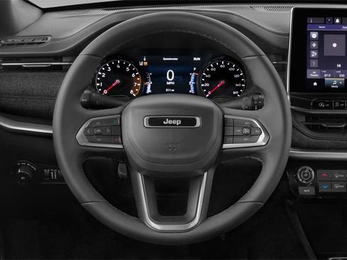 Used 2025 Jeep Compass Latitude w/ Altitude Special Edition AWD/4WD image 8