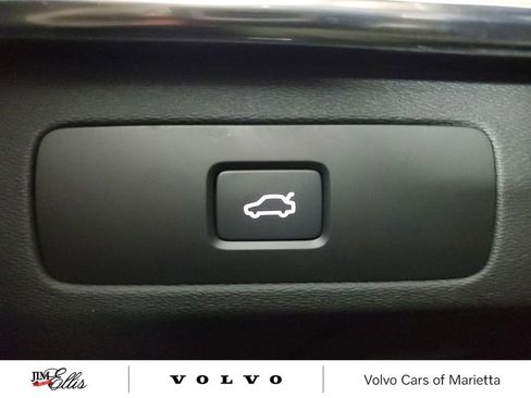 New 2026 Volvo XC90 B6 Plus w/ Protection Package Premier image 35