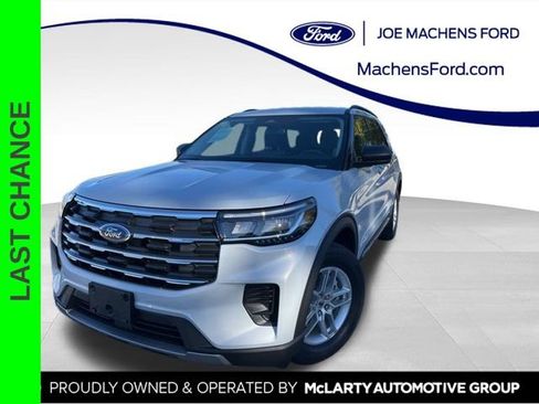 Used 2025 Ford Explorer Active image 1