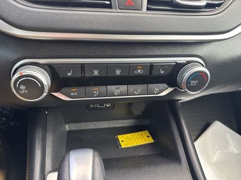 Used 2021 Nissan Altima 2.5 SR w/ SR Premium Package FWD image 16