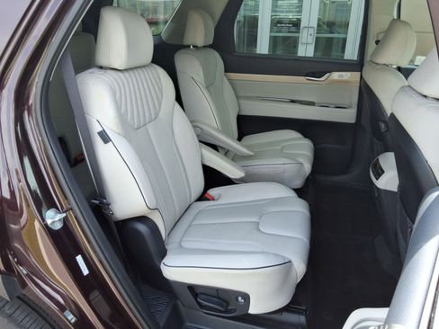 Used 2024 Hyundai Palisade Limited AWD/4WD image 35