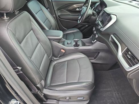 Used 2022 GMC Terrain SLT image 14
