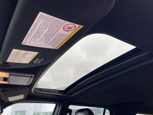 Used 2017 Ford Expedition Limited image 12