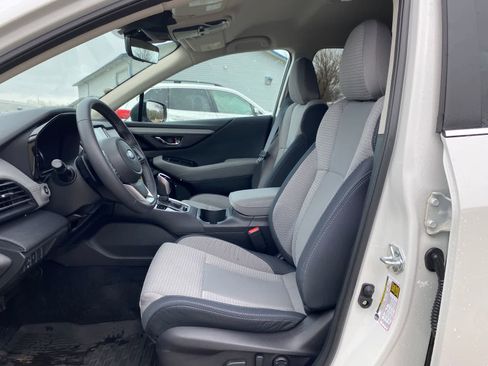 Used 2025 Subaru Outback Premium w/ Popular Package #1A image 2