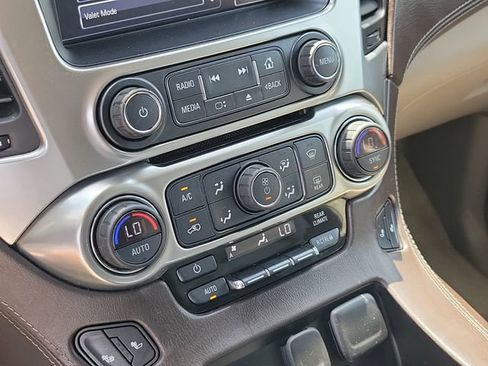 Used 2018 Chevrolet Tahoe LT RWD image 25