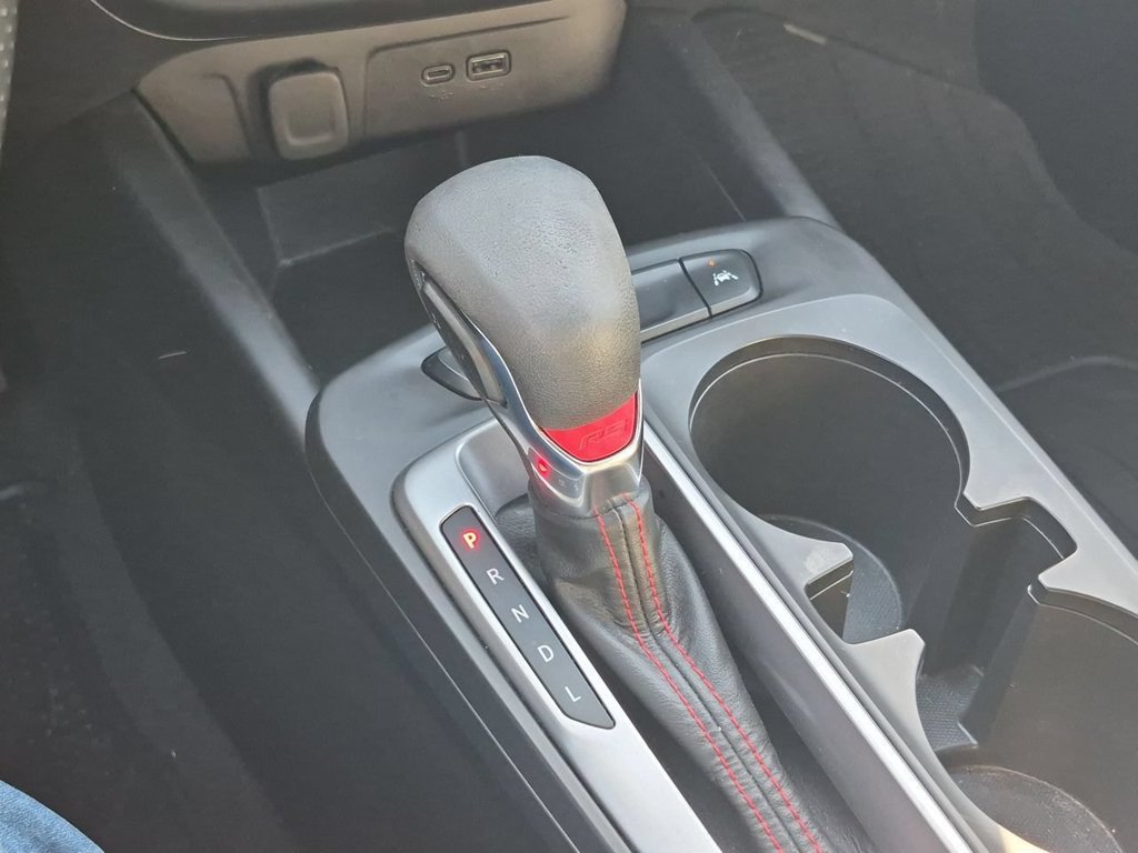 Used 2024 Chevrolet Trax RS FWD image 16