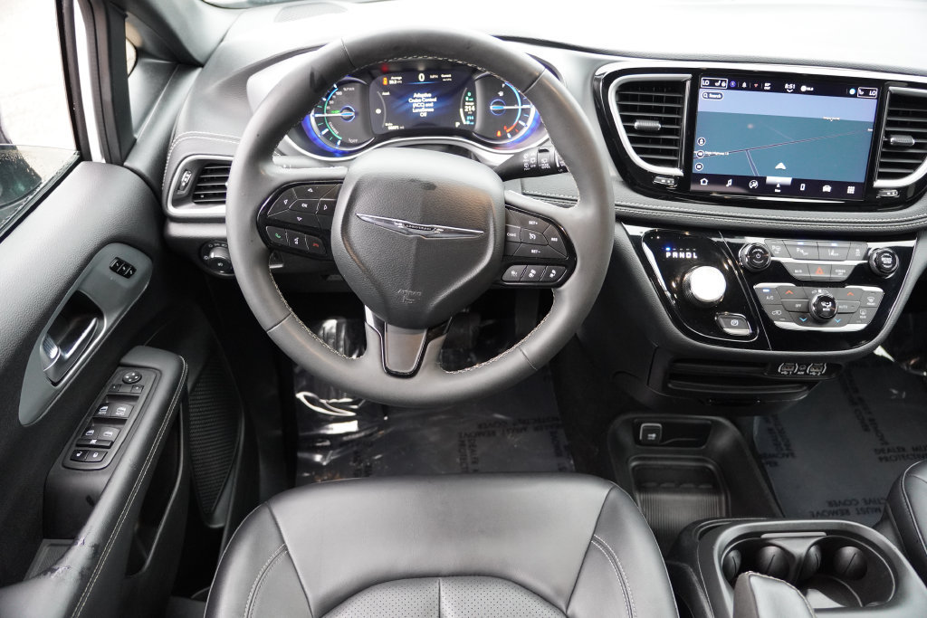 Used 2024 Chrysler Pacifica Limited FWD image 21