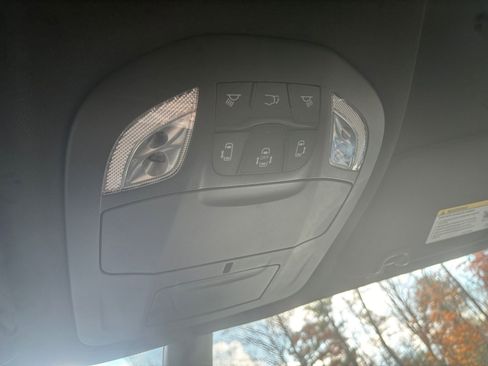 New 2026 Chrysler Pacifica Select image 29