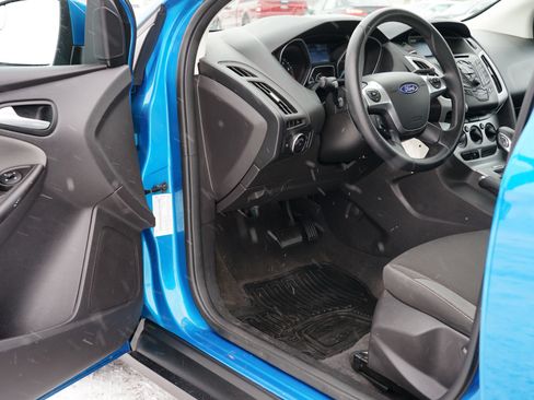 Used 2014 Ford Focus SE w/ SE Winter Package image 13