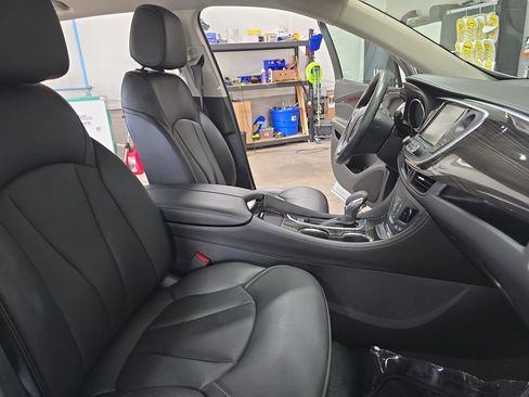 Used 2020 Buick Envision Essence FWD image 10