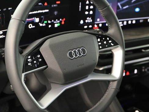 Certified 2025 Audi Q5 Prestige image 17