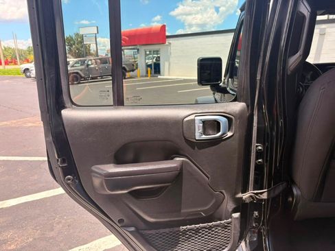 Used 2021 Jeep Wrangler Unlimited Sport AWD/4WD image 34
