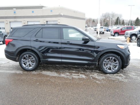 Used 2023 Ford Explorer XLT w/ Equipment Group 202A image 16