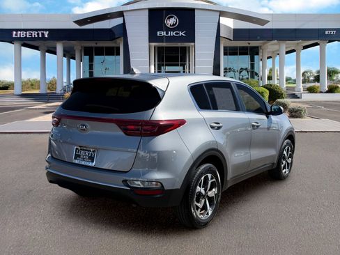 Used 2021 Kia Sportage LX AWD/4WD image 3