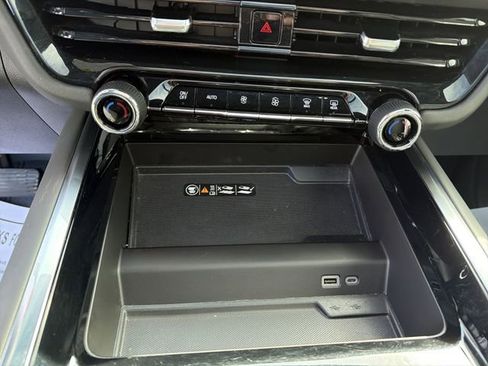 Used 2025 Chevrolet Tahoe Z71 w/ Z71 Off-Road Package image 23