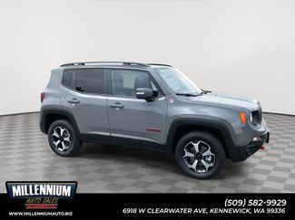 Used 2021 Jeep Renegade Trailhawk w/ Sun & Sound Group video 1