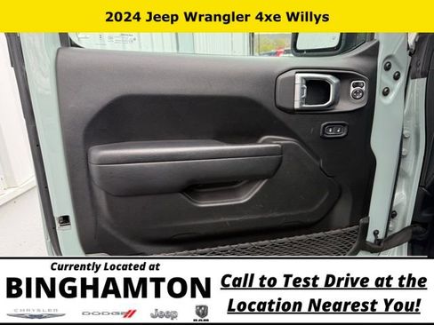 Used 2024 Jeep Wrangler Unlimited image 7