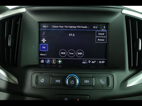 Used 2024 GMC Terrain SLE w/ Driver Convenience Package image 24