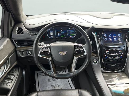 Used 2017 Cadillac Escalade Platinum AWD/4WD image 33