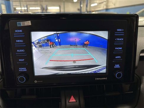 Used 2022 Toyota RAV4 XLE image 21