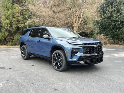 New 2026 Chevrolet Traverse RS image 2