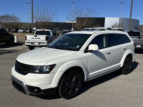 Used 2020 Dodge Journey Crossroad w/ Popular Equipment Group FWD image 3