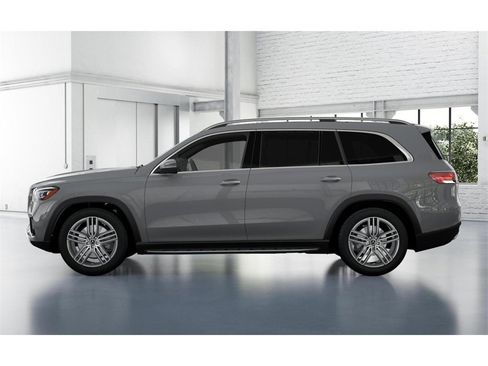 New 2026 Mercedes-Benz GLS 450 4MATIC image 34