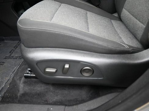 Used 2025 GMC Acadia Elevation image 10