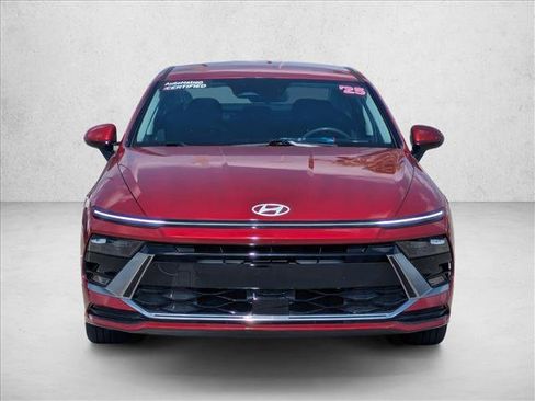 Used 2025 Hyundai Sonata SEL FWD image 2