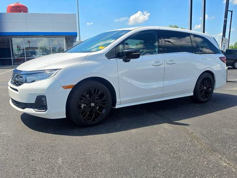 Used 2025 Honda Odyssey Sport-L image 2