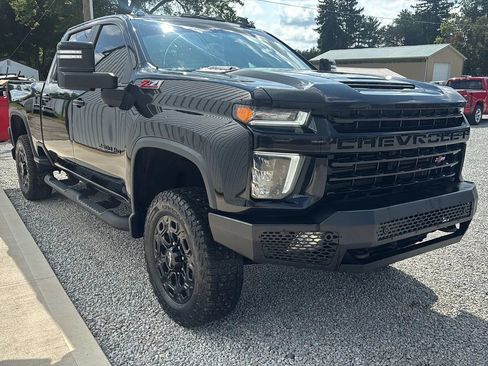 Used 2022 Chevrolet Silverado 2500 LT w/ Midnight Edition AWD/4WD image 14