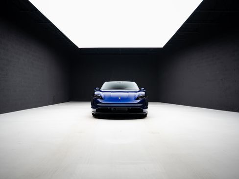 Used 2023 Porsche Taycan w/ Premium Package image 81