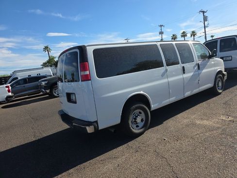 Used 2017 Chevrolet Express 3500 LT w/ LT Preferred Equipment Group RWD image 6