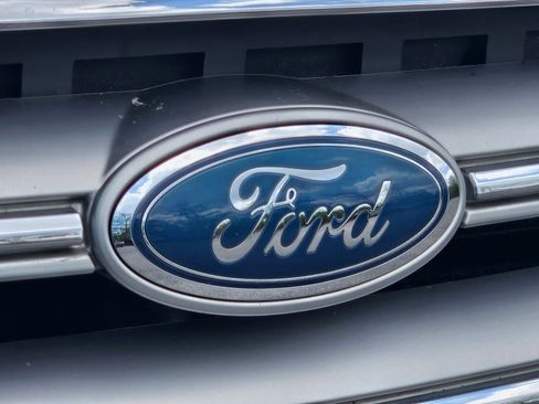 Used 2017 Ford Escape SE FWD image 7