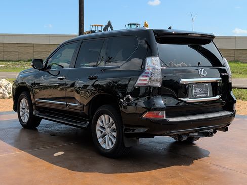 Used 2015 Lexus GX 460 w/ Premium Package AWD/4WD image 4