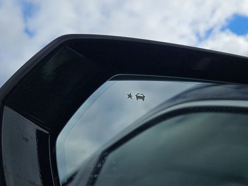 Used 2022 GMC Yukon XL Denali w/ Max Trailering Package image 13