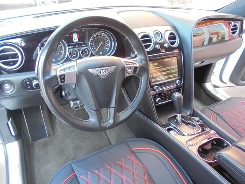 Used 2016 Bentley Flying Spur V8 image 12