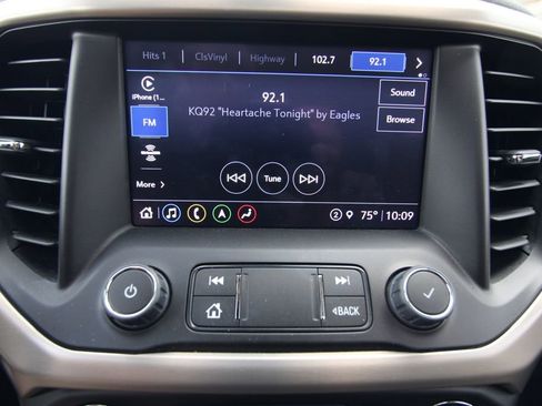 Used 2023 GMC Acadia Denali w/ Denali Ultimate Package AWD/4WD image 35