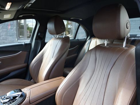 Used 2018 Mercedes-Benz E 300 4MATIC image 21