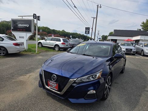 Used 2021 Nissan Altima 2.5 SR FWD image 2