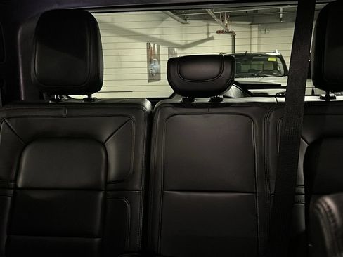 Used 2022 Lincoln Navigator Reserve AWD/4WD image 29