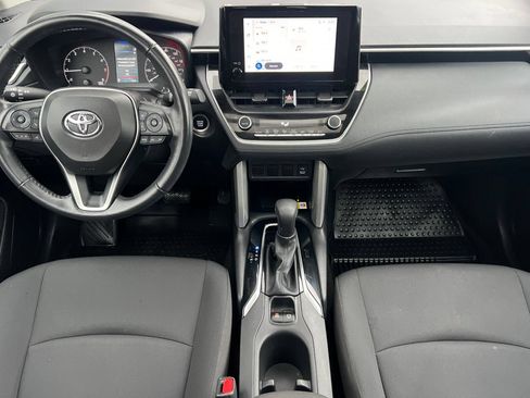 Used 2023 Toyota Corolla Cross LE w/ Moonroof Package AWD/4WD image 10