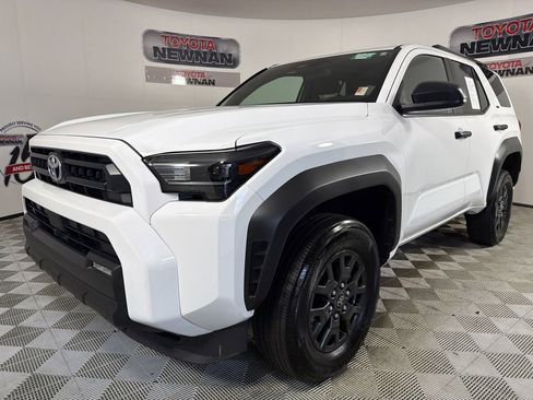 Used 2025 Toyota 4Runner SR5 AWD/4WD image 7
