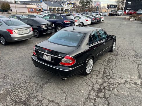Used 2008 Mercedes-Benz E 350 4MATIC Sedan image 4