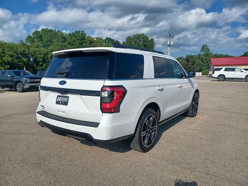 Used 2021 Ford Expedition Limited AWD/4WD image 5